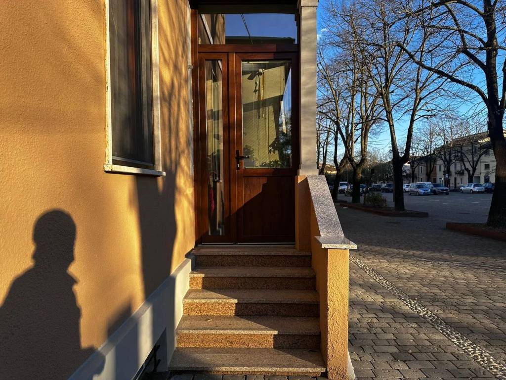 Villa a San giorgio piacentino in Piazza Guglielmo Marconi S.N.C. - Foto 4