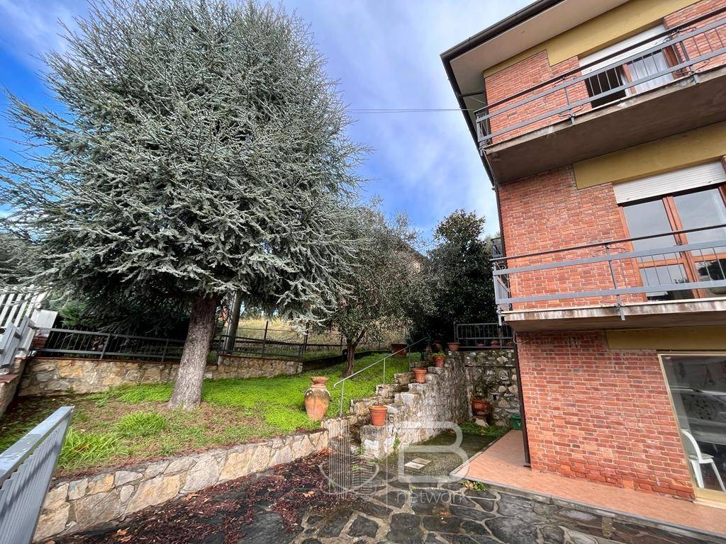 Villa a Massarosa in Via Comunale di Canipaletti - Foto 2