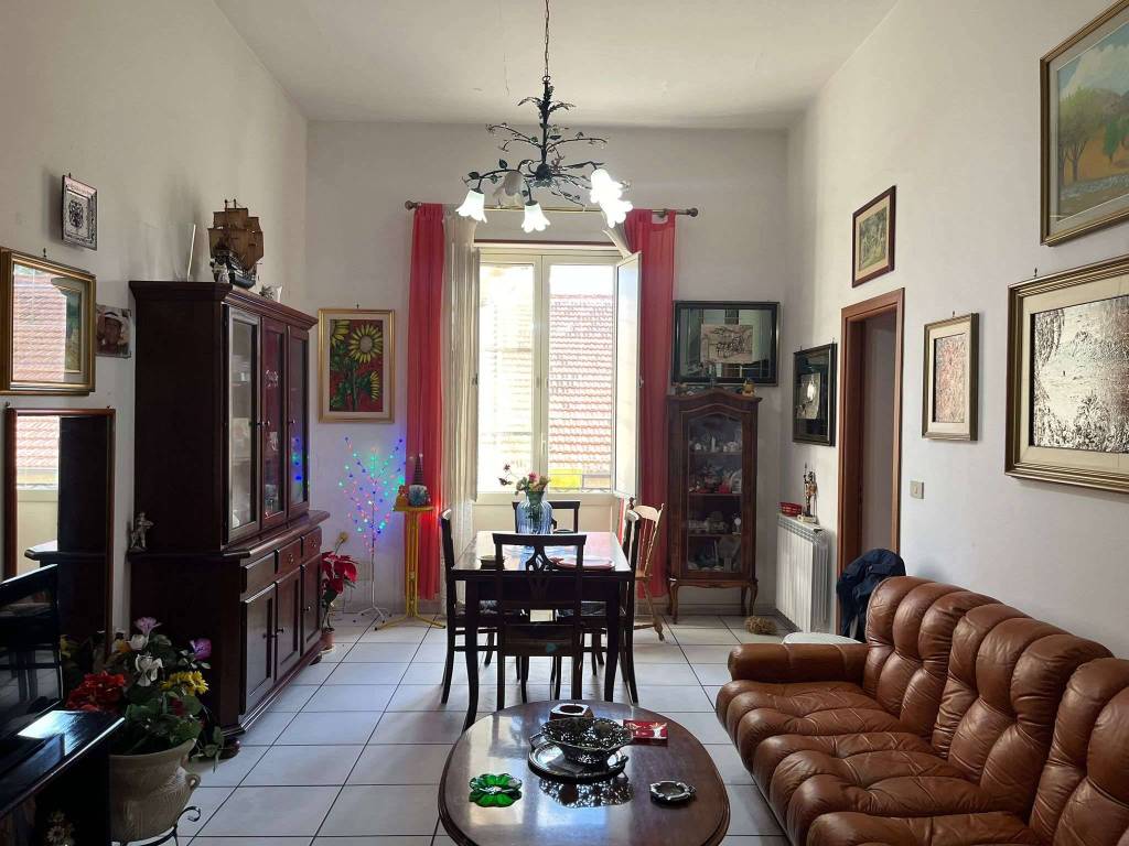 Appartamento a Palermo in via li Muli Vincenzo - Foto 3