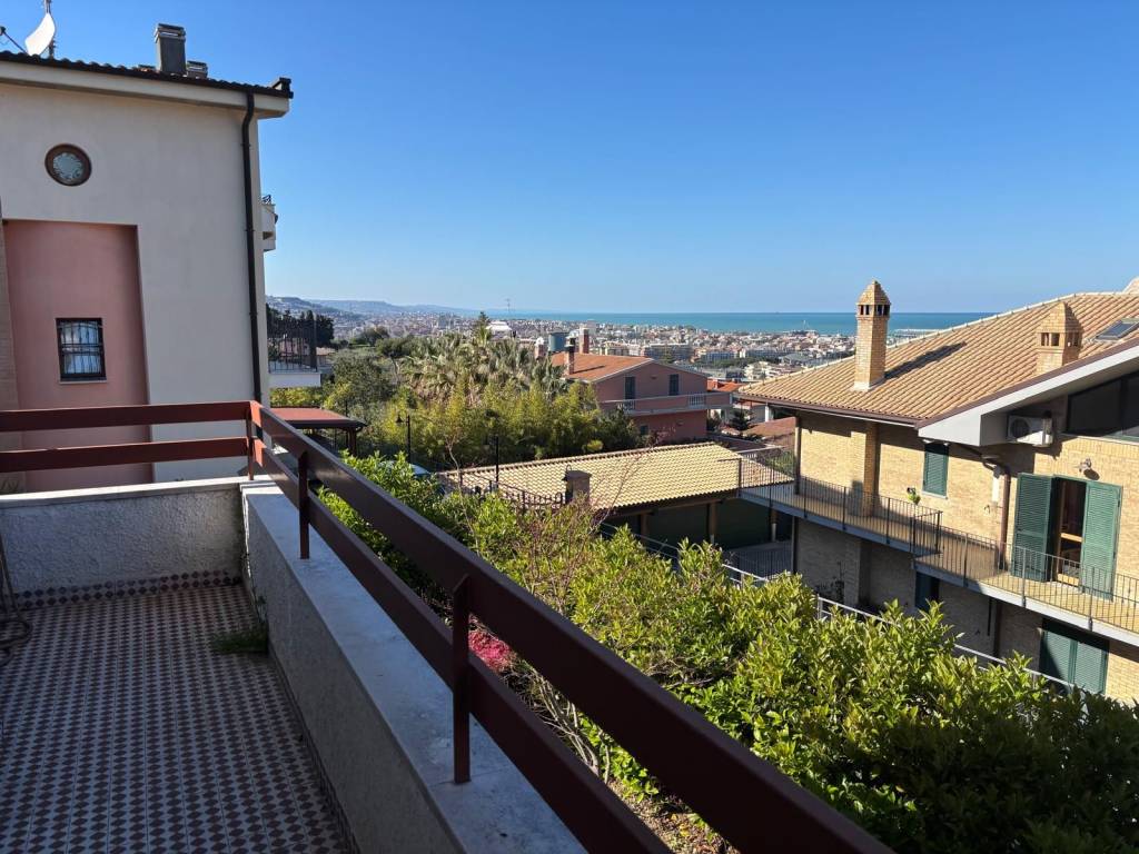 Appartamento a Pescara in Via Lago di Martignano, 18 - Foto 2