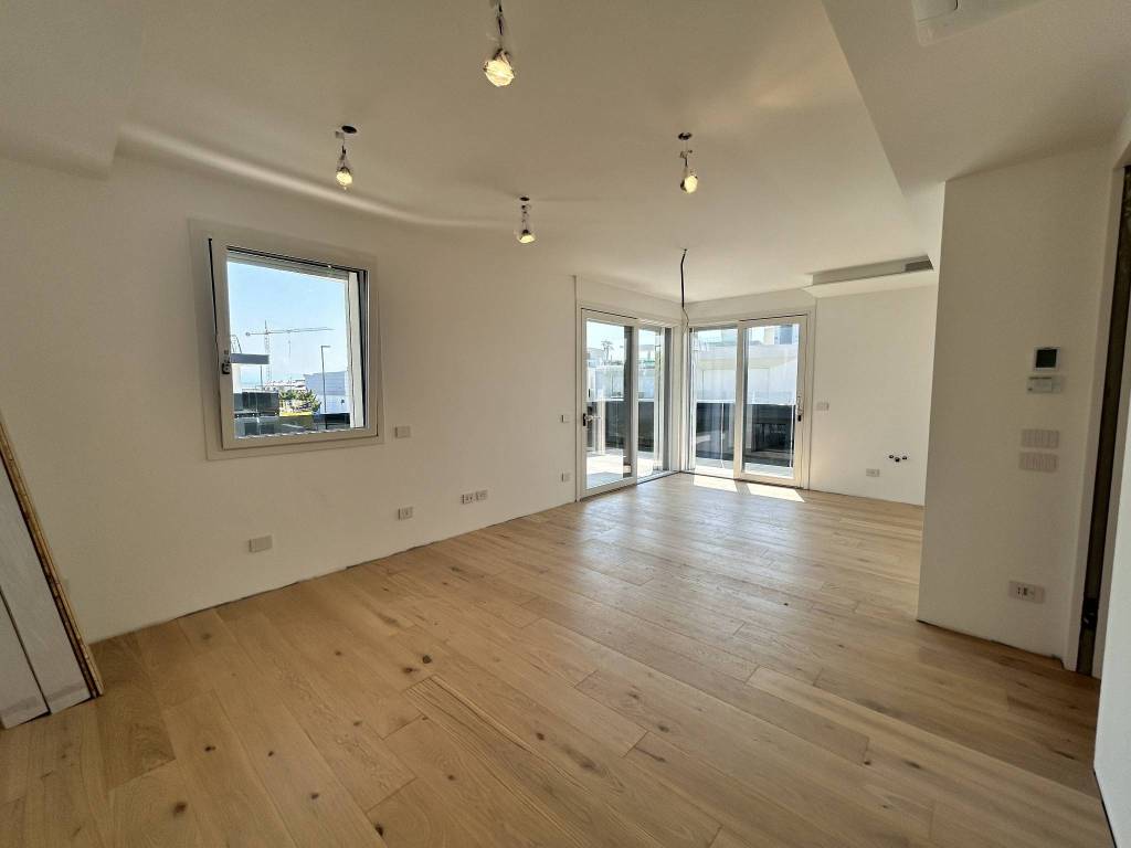 Appartamento a Peschiera del garda in Via Giuseppe Parini - Foto 4