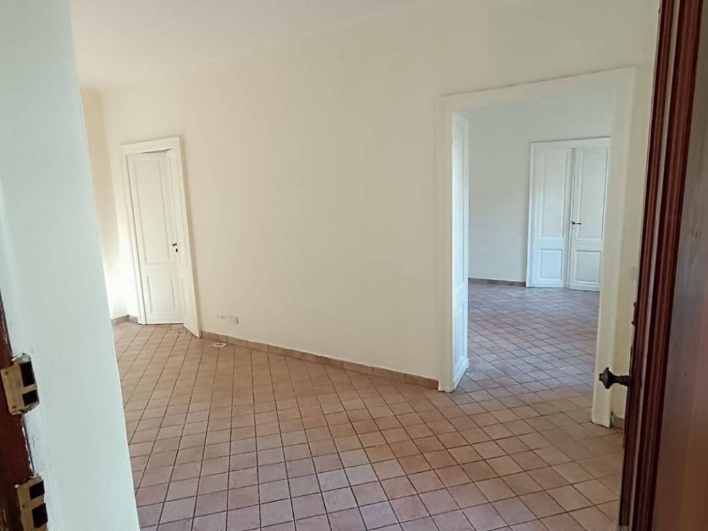 Appartamento a Alba in Via Teobaldo Calissano - Foto 2