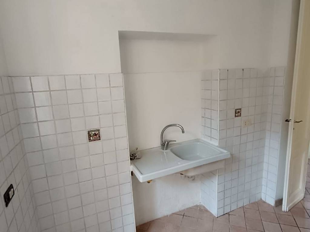 Appartamento a Alba in Via Teobaldo Calissano - Foto 3