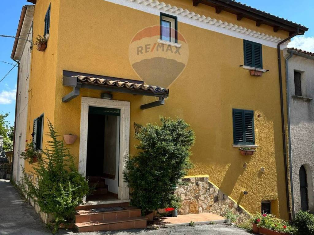 Casa indipendente a Rocchetta a volturno in Via Garibaldi - Foto 4