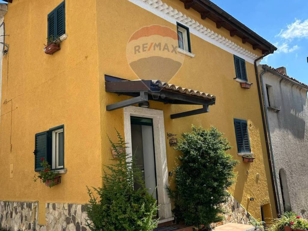 Casa indipendente a Rocchetta a volturno in Via Garibaldi - Foto 5