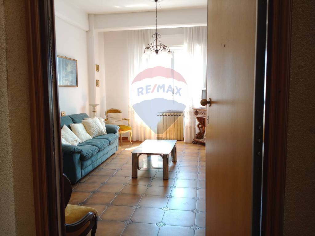 Appartamento a Vado ligure in via Vittorio emanuele II, 1 - Foto 2