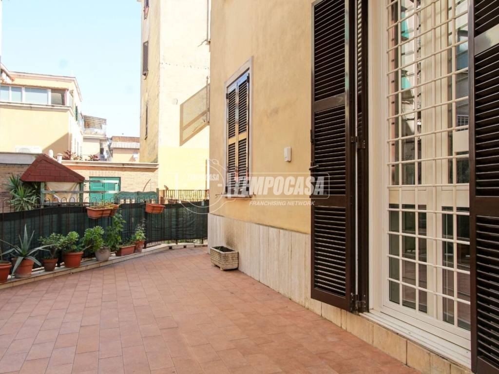 Appartamento a Roma in Via Delle Azalee - Foto 1