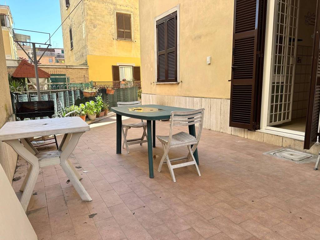 Appartamento a Roma in Via Delle Azalee - Foto 2