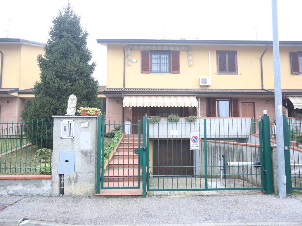Villetta a schiera a Massalengo in Via Cavalier Salvatore Marazzina, 40 - Foto 2