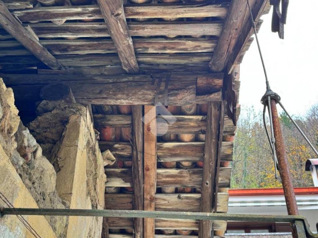 Casa indipendente a Bellano in Via Lezzeno - Foto 4