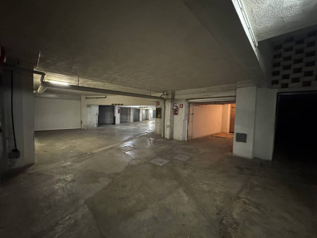 Box / garage a Piacenza in Via San Giovanni - Foto 4
