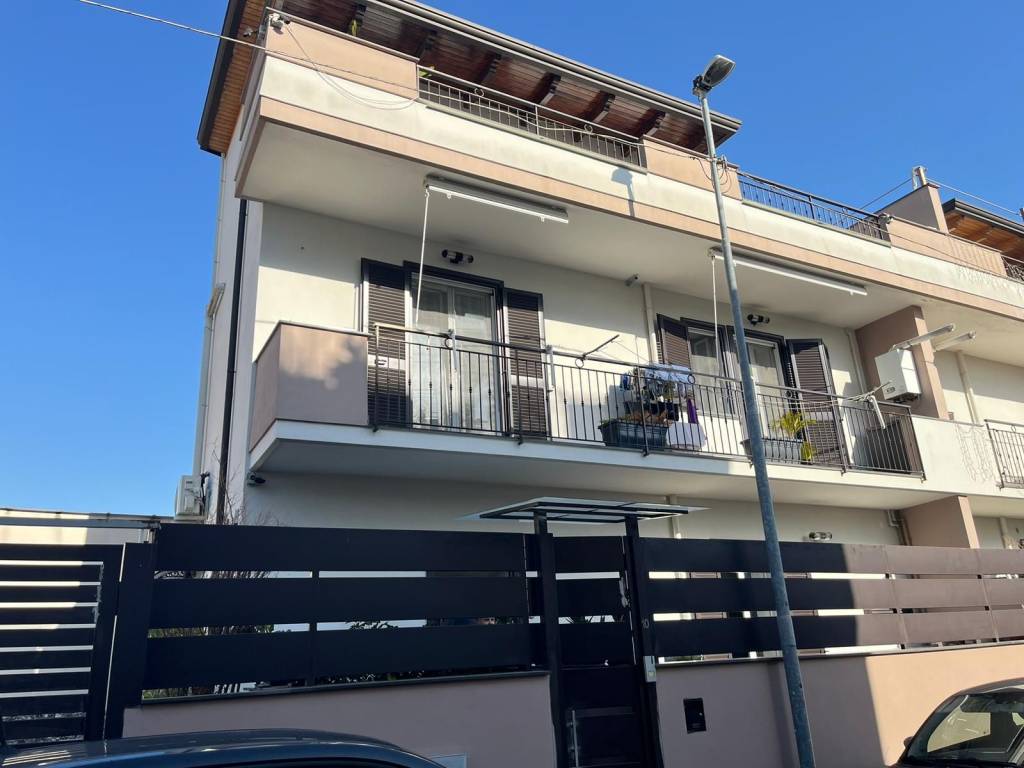 Villa a Frattaminore in Via Domenico Pirozzi, 56 - Foto 2