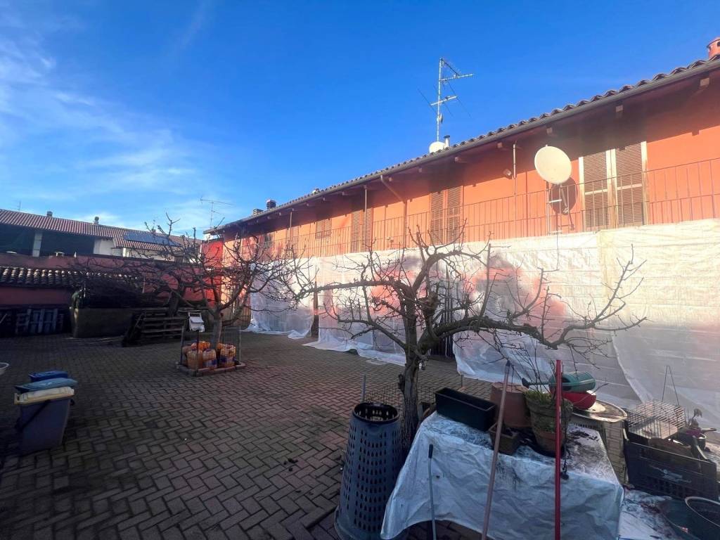 Villa a Stroppiana in Via P. Roncarolo, 65 - Foto 2