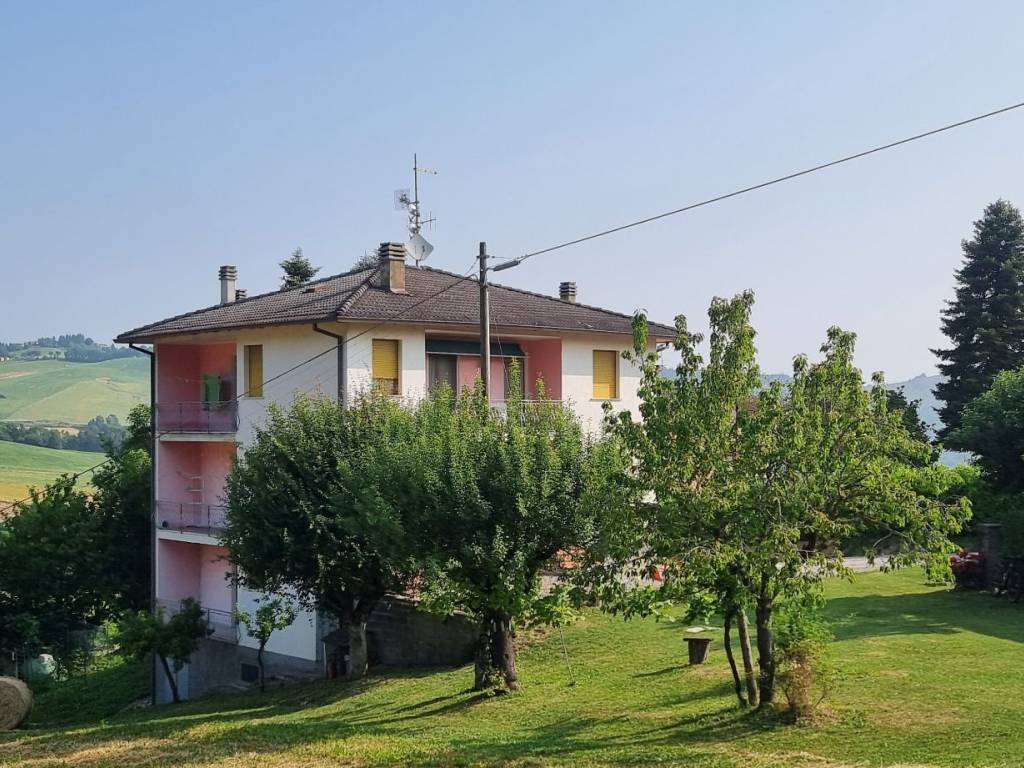 Casa indipendente a Neviano degli arduini in Strada Mediano - Foto 3