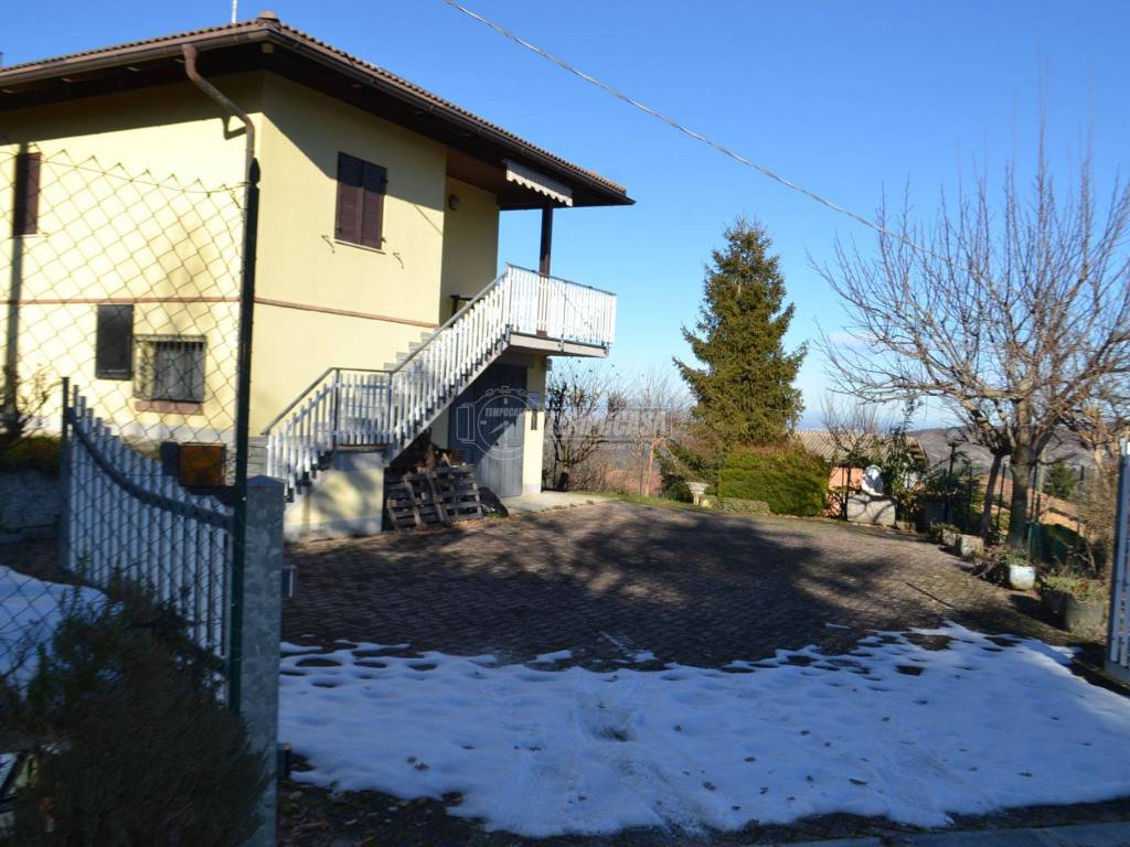 Casa indipendente a Casina in Località Paullo, 1 - Foto 2