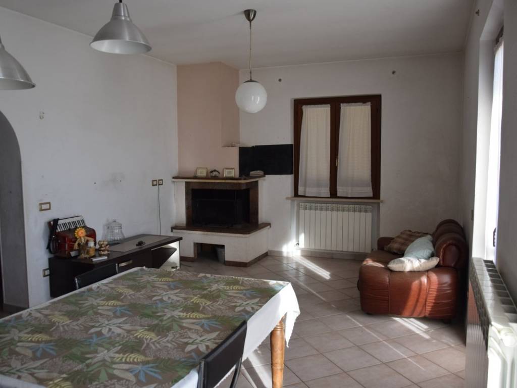 Appartamento a Foligno in Via Alessandro Volta - Foto 4