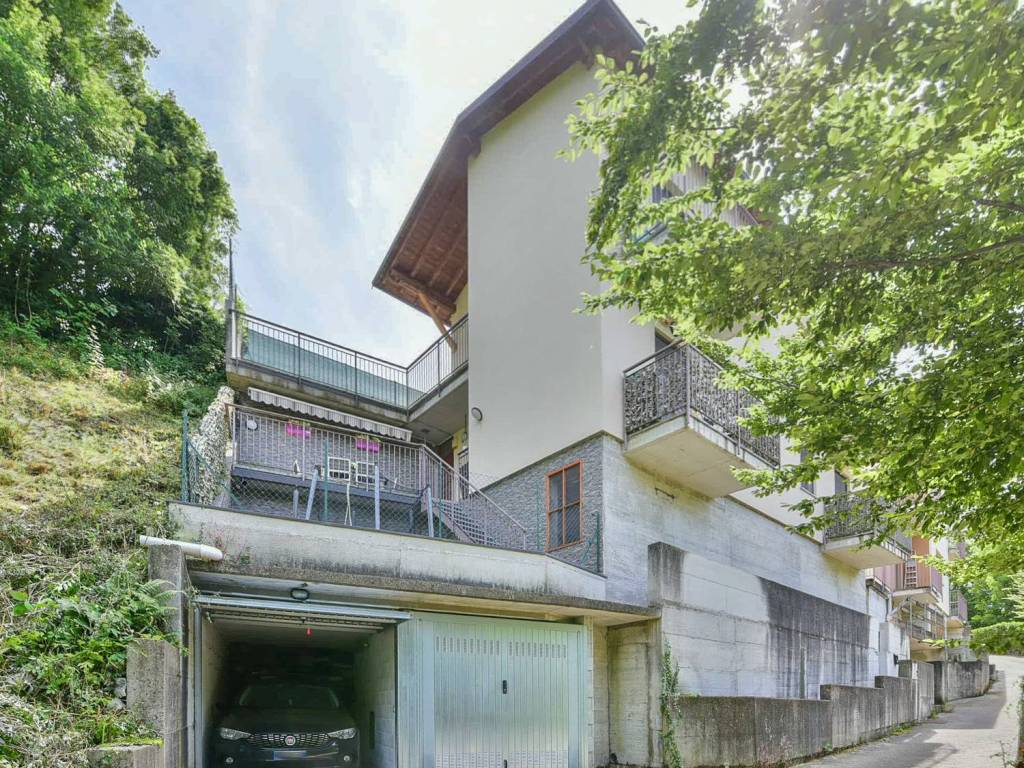 Appartamento a Como in Via al Roccolo, 27 - Foto 2