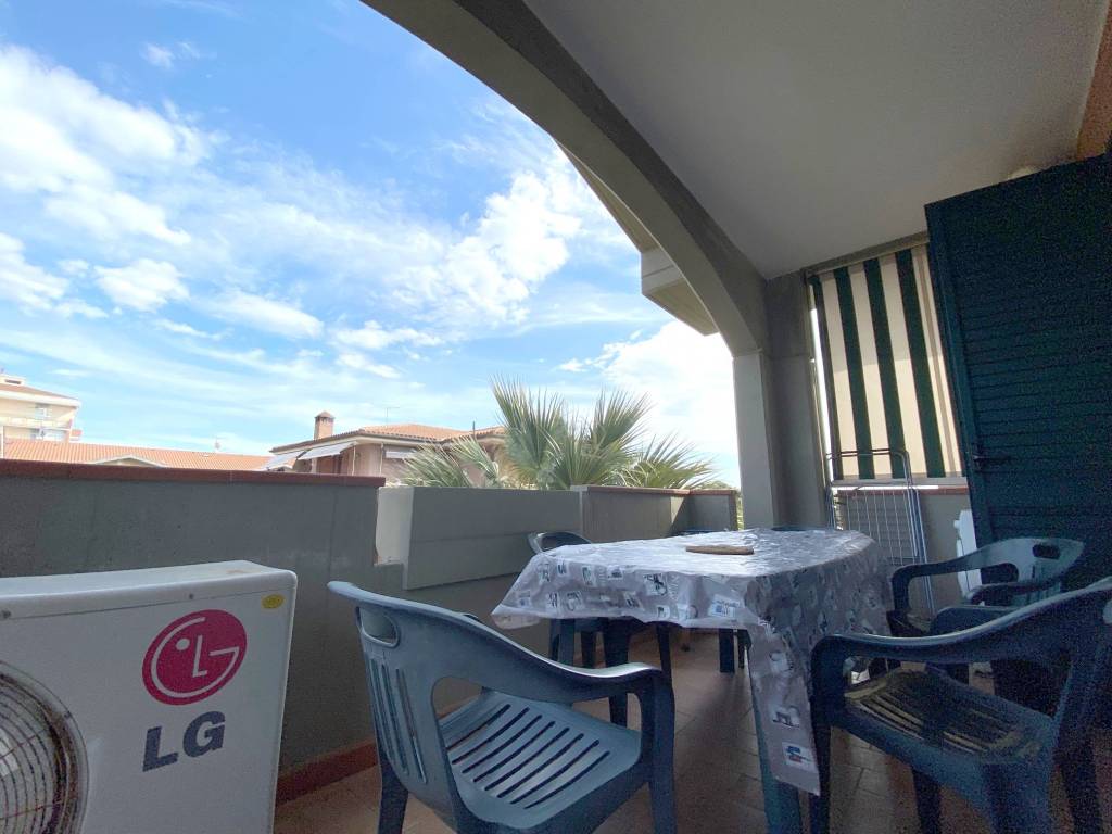 Appartamento a Follonica in Via Litoranea - Foto 2