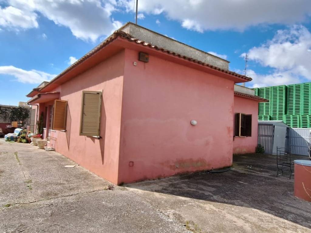 Villa a Aprilia in Via del Campo - Foto 3