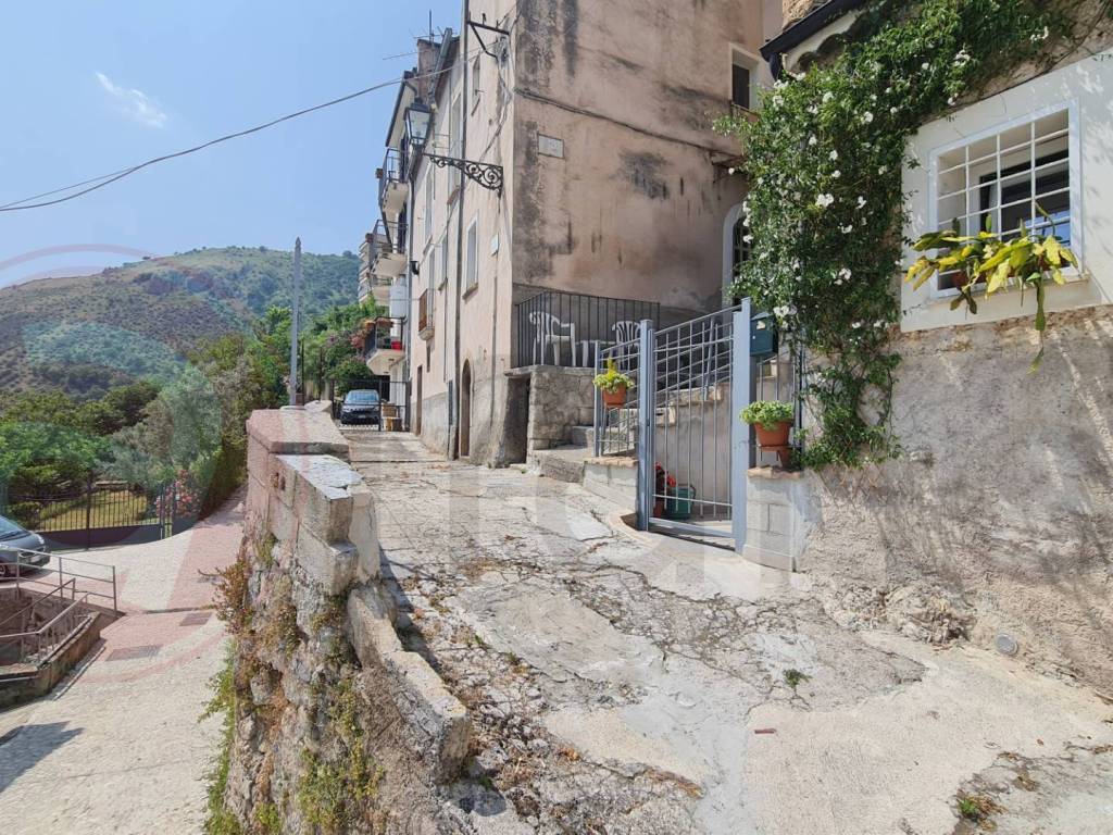 Appartamento a Alvito in Via Elvino, 13 - Foto 4
