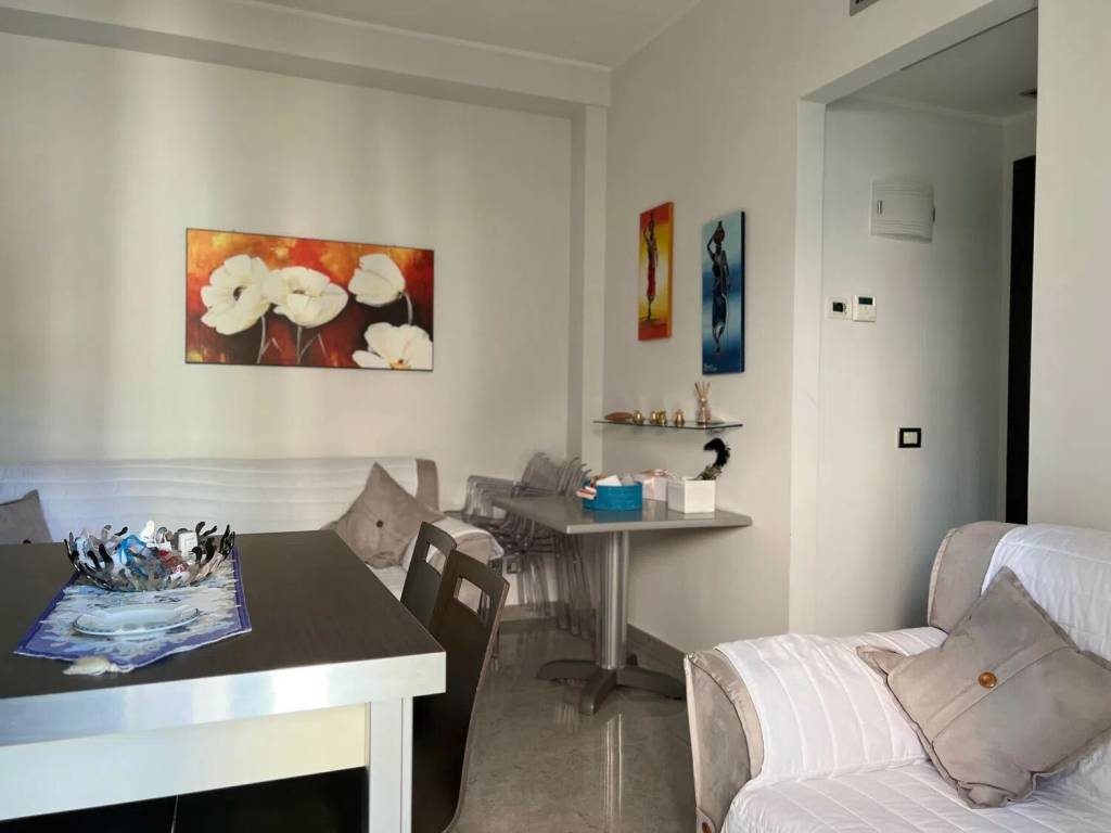 Appartamento a Trani in Lungomare Cristoforo Colombo, 158 - Foto 4