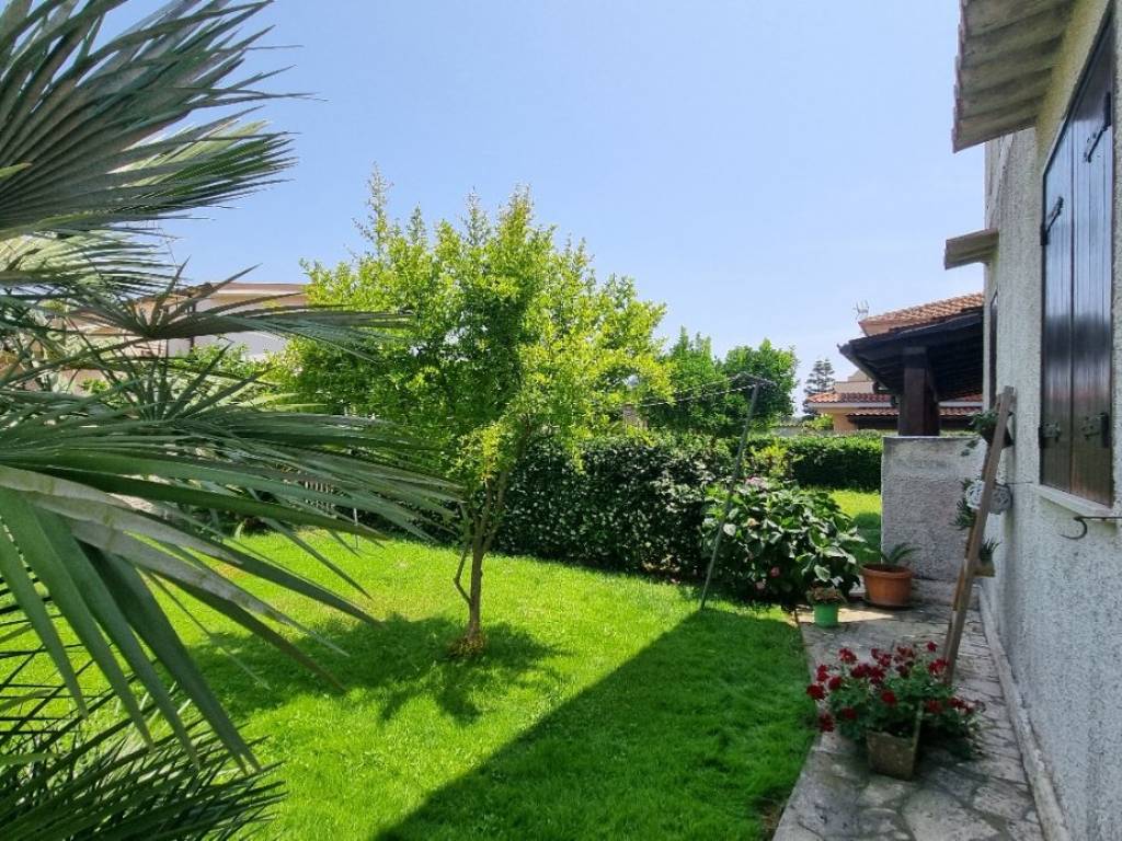 Villa a San felice circeo in Via dei Caprioli - Foto 3