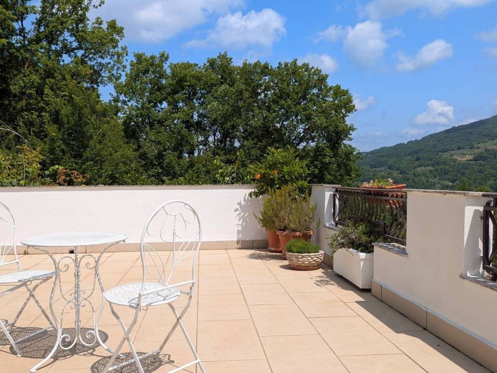 Villa a Isernia in Via Acqua Solfa, 11 - Foto 3