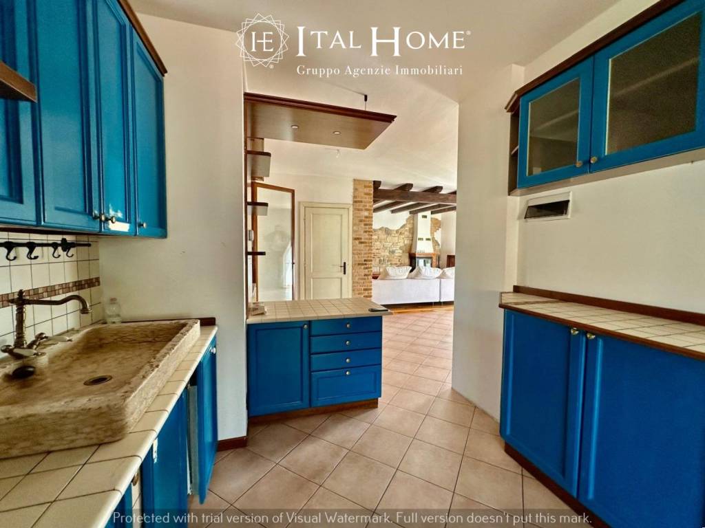 Appartamento a Verona in Via Giacomo Favretto - Foto 4