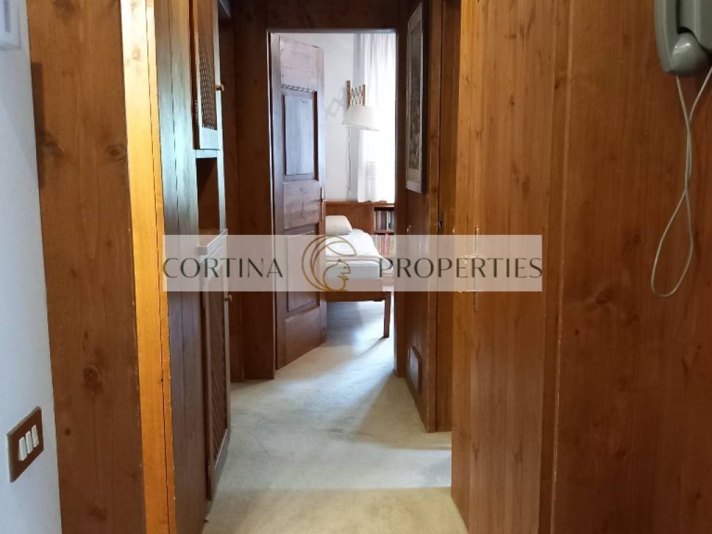 Appartamento a Cortina d'ampezzo in Via Pralongo - Foto 2