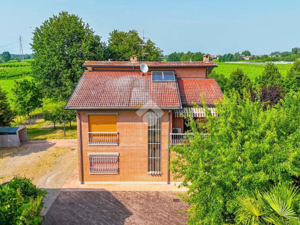 Casa indipendente a Carpi in Via Guastalla, 62 - Foto 3
