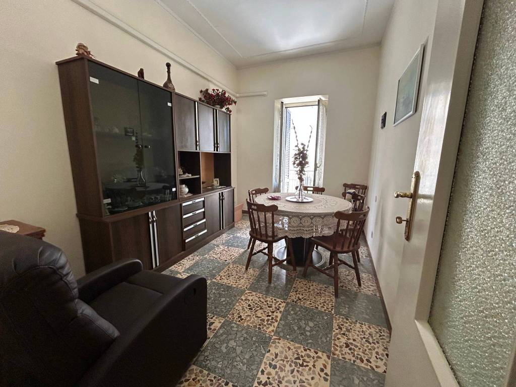 Appartamento a Fondi in Via Catullo - Foto 2