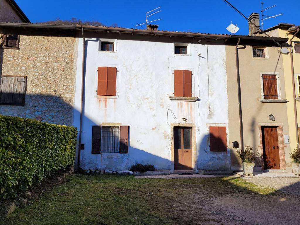 Rustico / casale a Badia calavena in Via Alessandro Antonelli - Foto 2