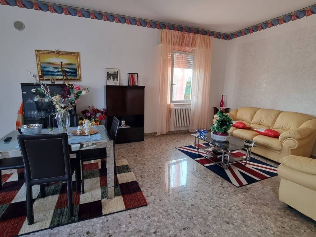 Appartamento a Porto sant'elpidio in Via Fratte - Foto 2