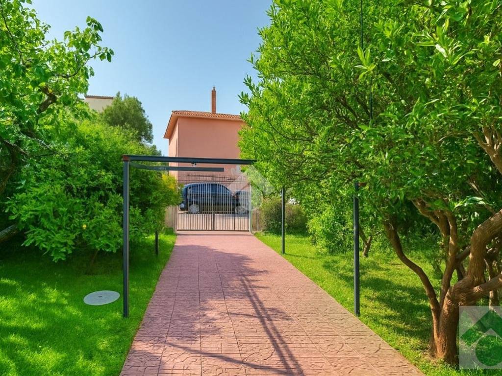 Casa indipendente a Arzachena in Via Giovanni Maria Angioj - Foto 2