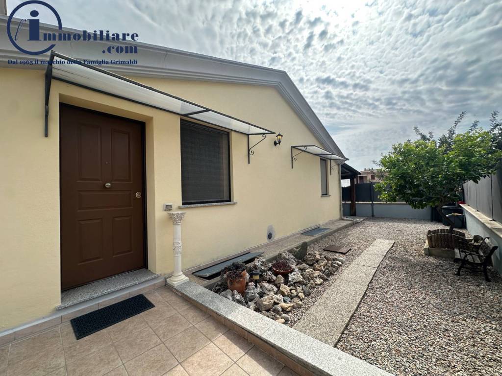 Casa indipendente a Tortolì in Via Ginestra - Foto 2