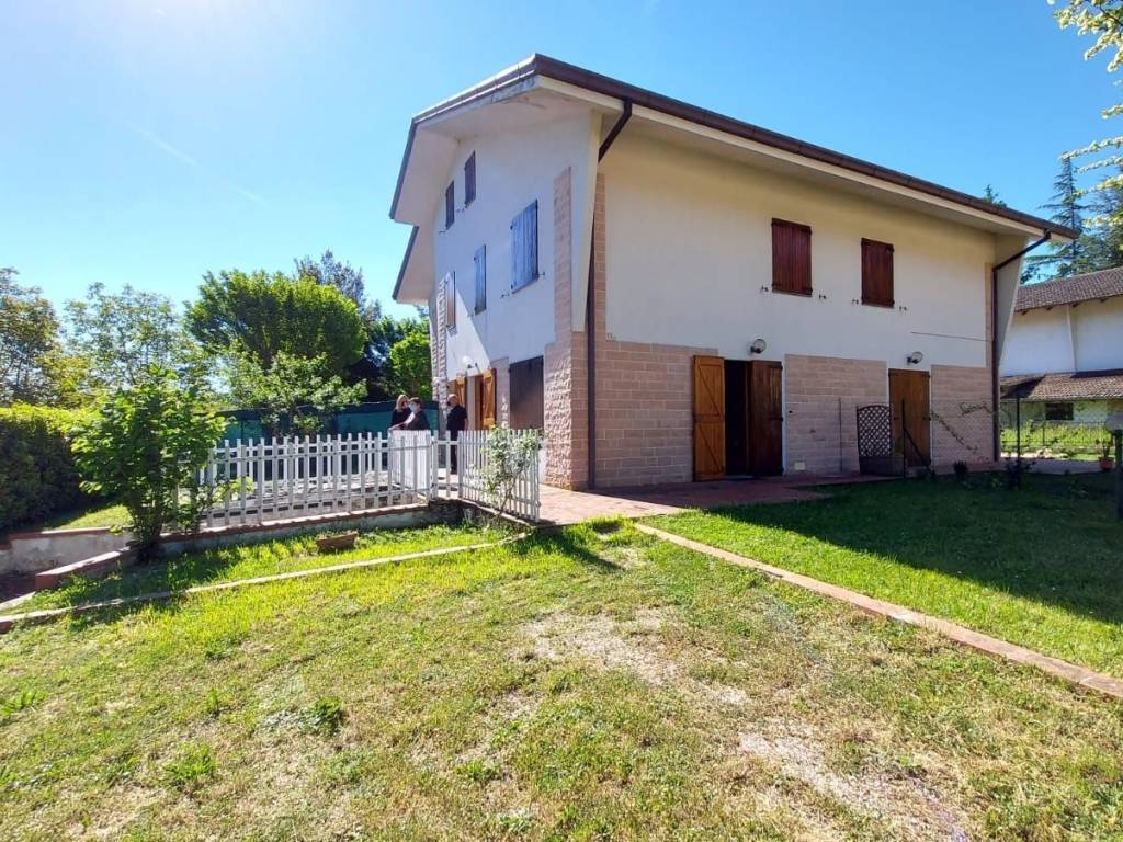 Villetta a schiera a Sarnano in Contrada Brilli - Foto 2