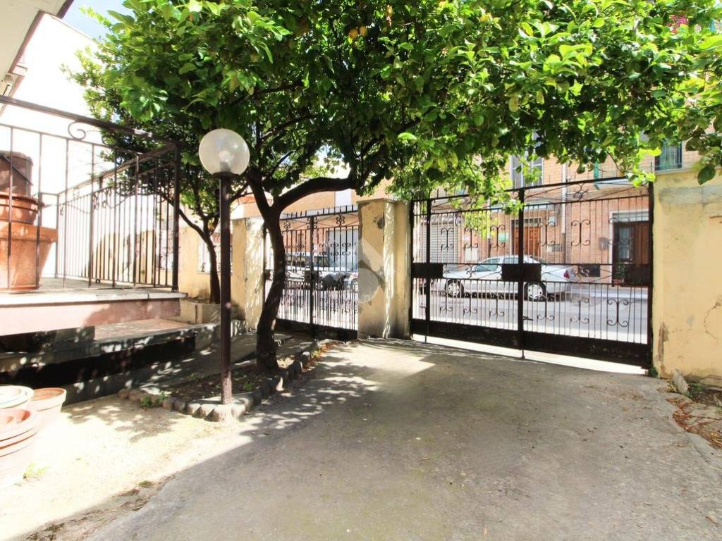 Casa indipendente a Lucera in Viale Augusto, 70 - Foto 3