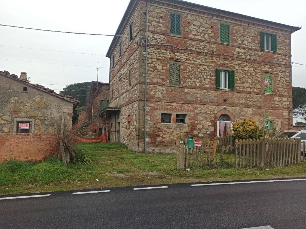 Appartamento a Castiglione del lago in Via della Colonnetta Pineta - Foto 2