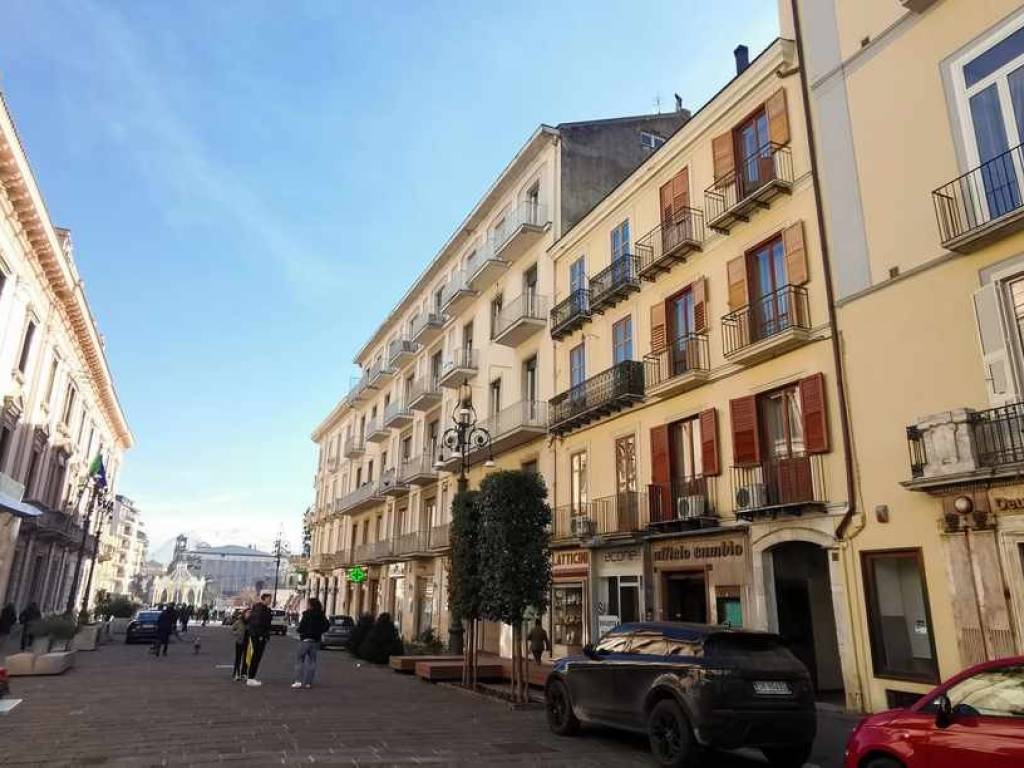 Attico / mansarda a Avellino in Corso Vittorio Emanuele, 33 - Foto 2