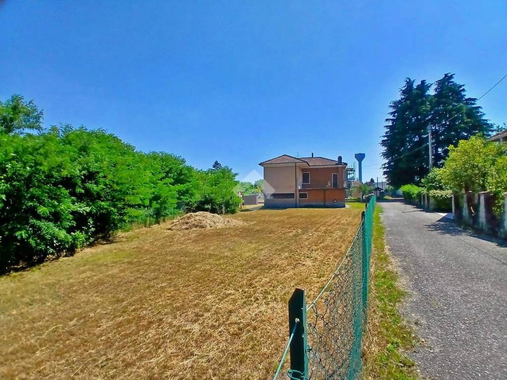 Villa a Ternate in via V. VENETO, 15 - Foto 5