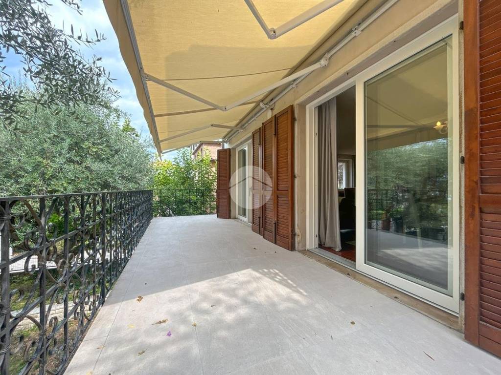 Villa a Bardolino in Via Dante Alighieri, 29 - Foto 5