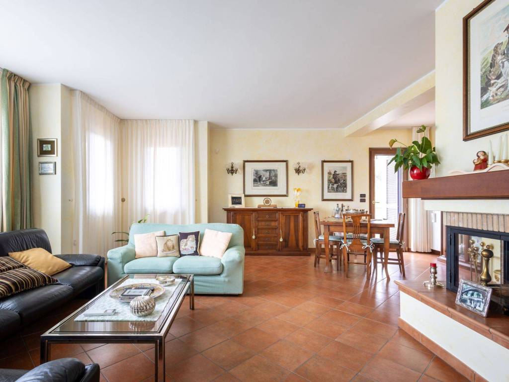 Villa a Città sant'angelo in Via della Cona, 65013 Città Sant'Angelo PE, Italia - Foto 2