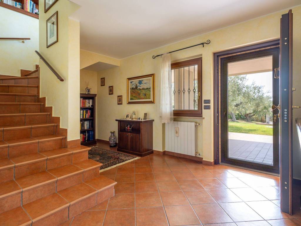 Villa a Città sant'angelo in Via della Cona, 65013 Città Sant'Angelo PE, Italia - Foto 5