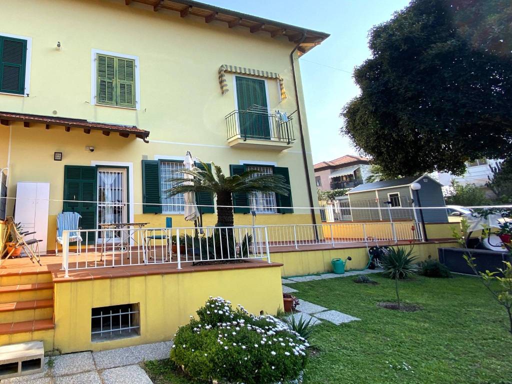 Villa a Diano marina in Via Monade, 9 - Foto 2