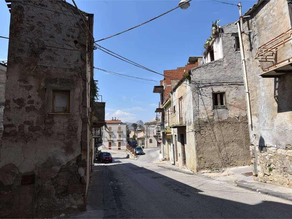 Casa indipendente a Campofranco in Via Amorelli, 16 - Foto 5