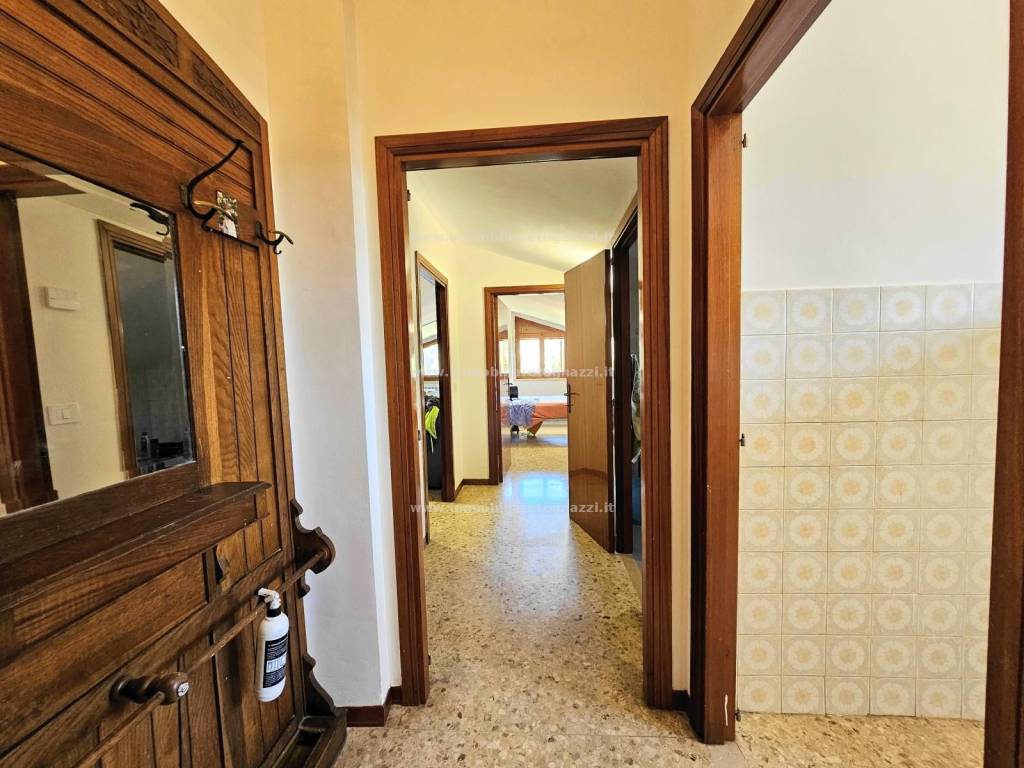 Appartamento a San gimignano in Zona fuori le mura - Foto 4