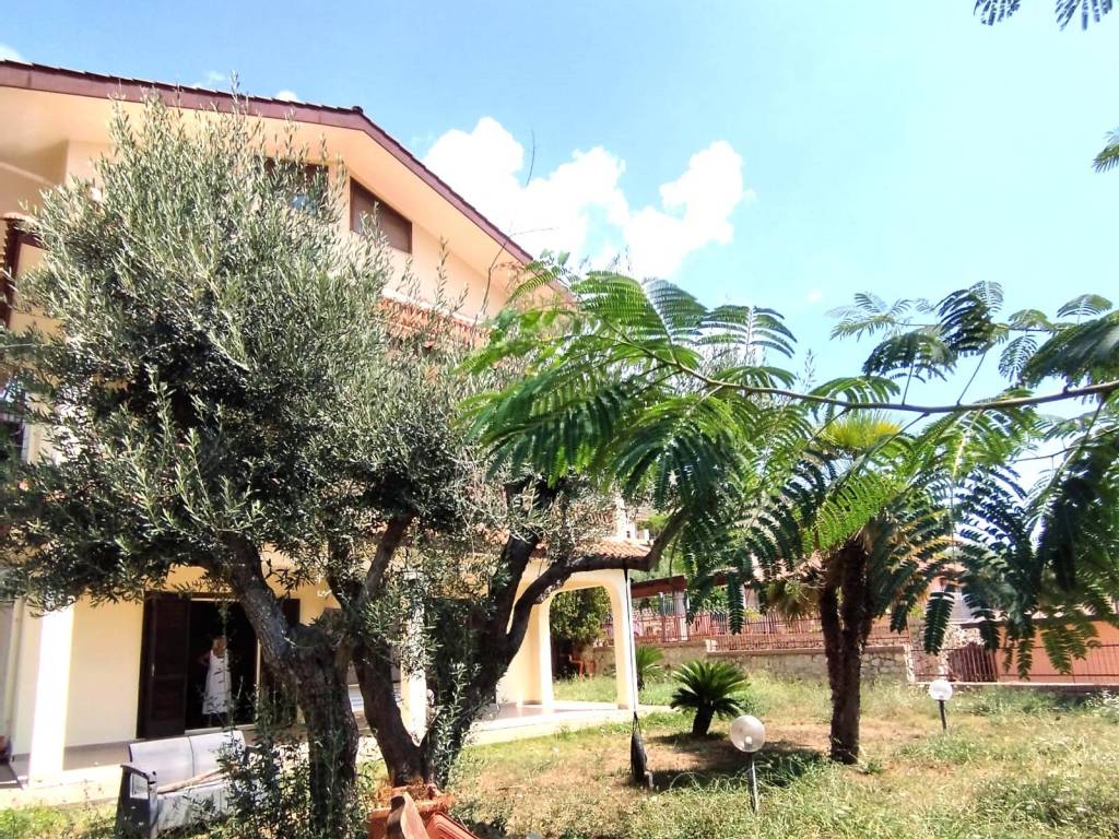 Villa a Formia in Via Ciriano-San Nazzaro, 25 - Foto 3