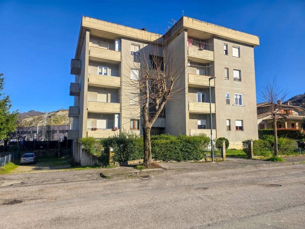 Appartamento a Lunano in Via Giacomo Matteotti - Foto 2