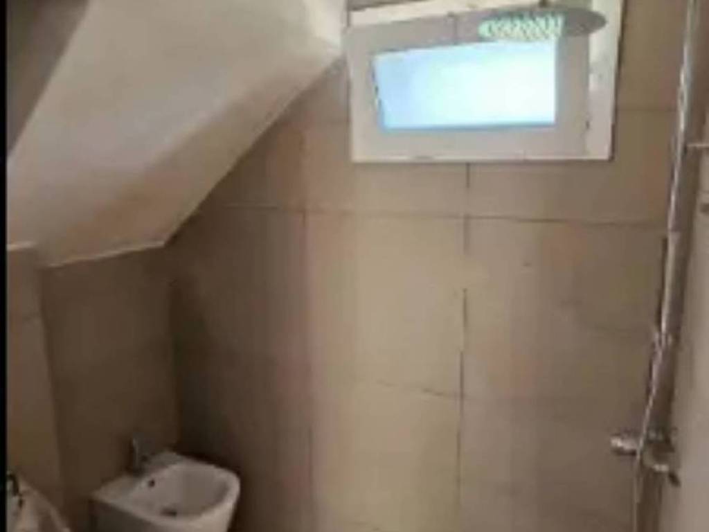 Casa indipendente a Bisuschio in Via Cesare Balbo - Foto 4