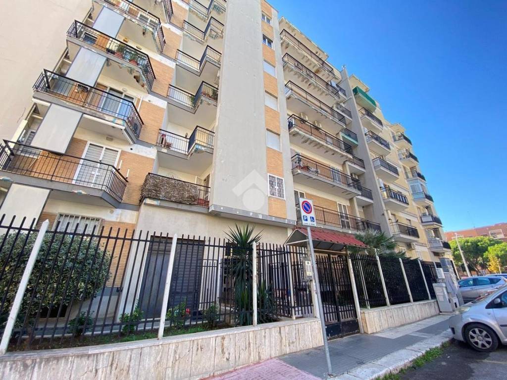 Appartamento a Bari in Via Papa Urbano VI, 24 - Foto 2